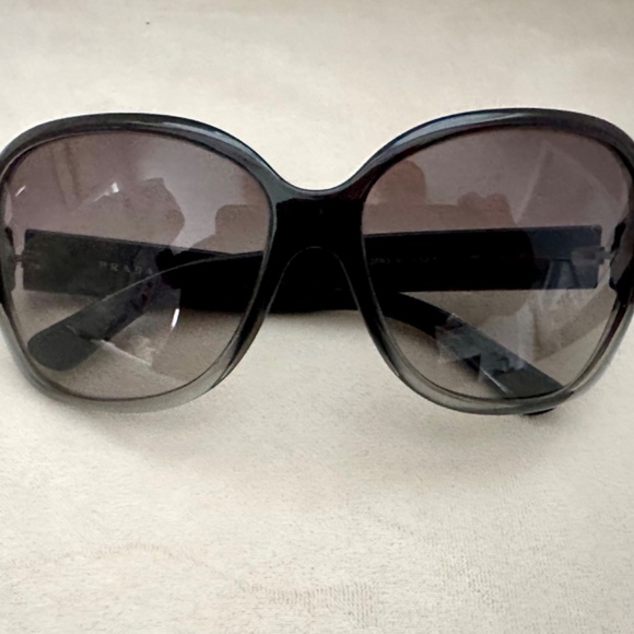 Prada Black PR 27MS Sunglasses with case - Picture 6 of 7